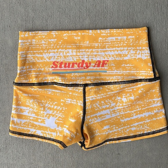 Kailoha Clothing Shorts Size SMALL - Picture 3 of 3